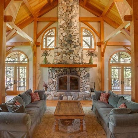Snowgrass Lodge - River, Mountain Views & Hot Tub Левънуърт Екстериор снимка