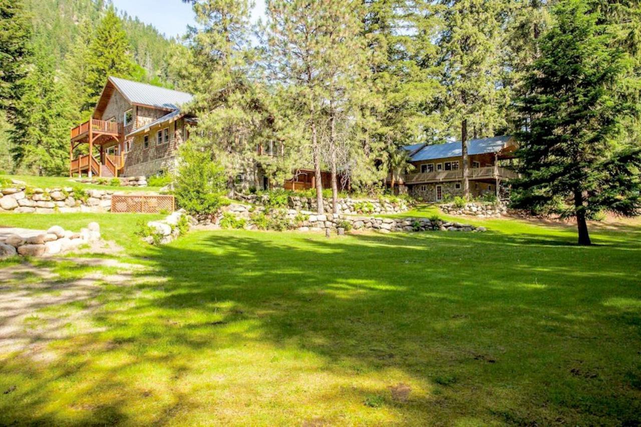 Snowgrass Lodge - River, Mountain Views & Hot Tub Левънуърт Екстериор снимка
